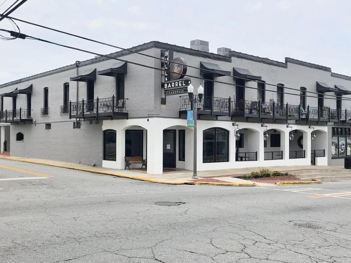 Ferienwohnung Eagle Exec Loft In Downtown Statesboro Exterior foto